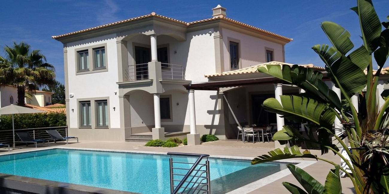 Vila Sol villa with pool